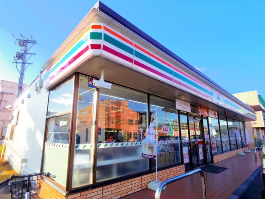 セブンイレブン焼津小柳津店(コンビニ)まで354m 東海道本線/西焼津駅 徒歩6分 1階 築31年