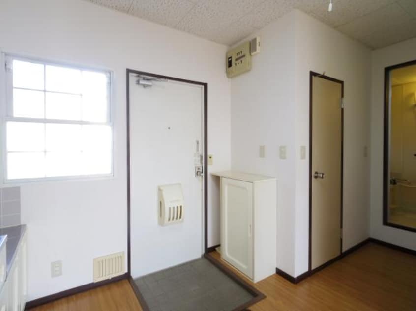  東海道本線/静岡駅 バス17分ポリテクセンター静岡下車:停歩3分 1階 築38年