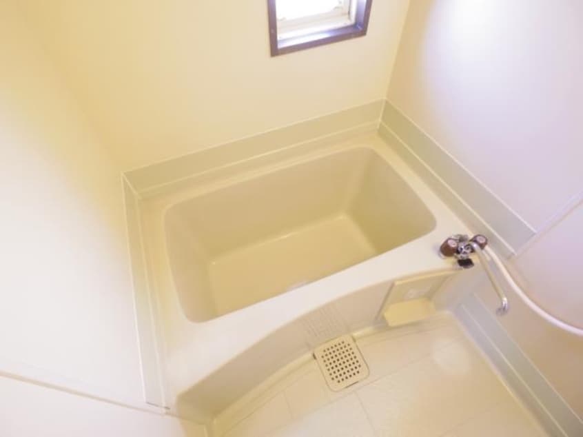  東海道本線/静岡駅 バス17分ポリテクセンター静岡下車:停歩3分 1階 築38年