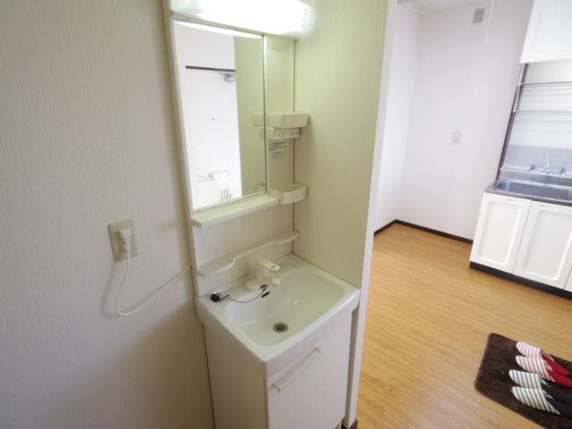  東海道本線/静岡駅 バス17分ポリテクセンター静岡下車:停歩3分 1階 築38年