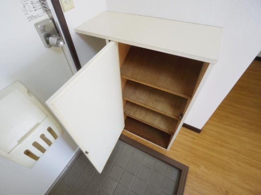  東海道本線/静岡駅 バス17分ポリテクセンター静岡下車:停歩3分 1階 築38年