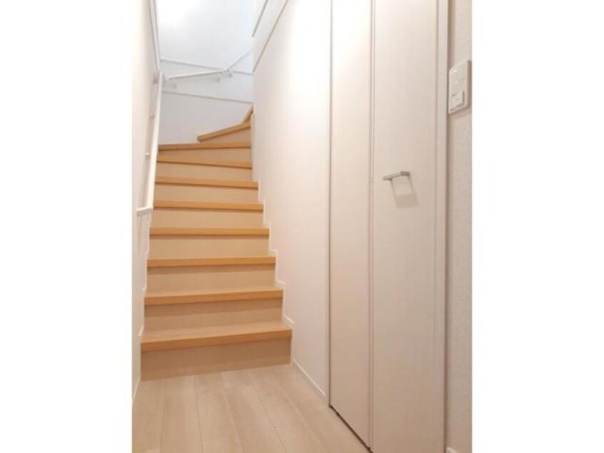  東海道本線/静岡駅 バス11分中田四丁目下車:停歩7分 2階 築4年