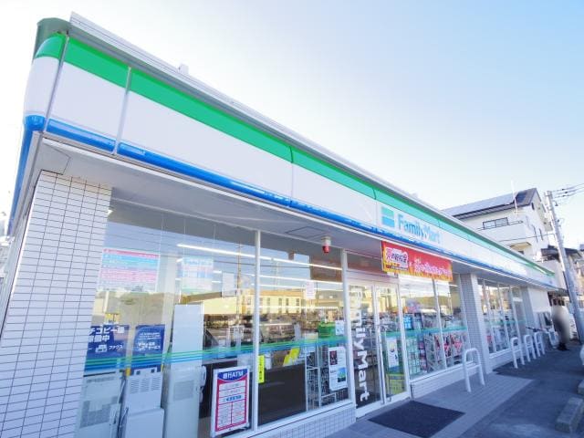 ファミリーマート静岡登呂六丁目店(コンビニ)まで385m 東海道本線/静岡駅 バス11分中田四丁目下車:停歩6分 2階 築4年