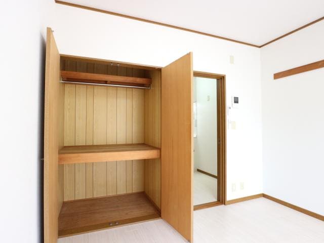  東海道本線/静岡駅 バス7分中田二丁目下車:停歩4分 2階 築28年