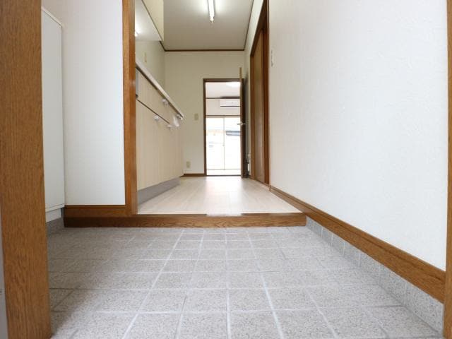  東海道本線/静岡駅 バス7分中田二丁目下車:停歩4分 2階 築28年