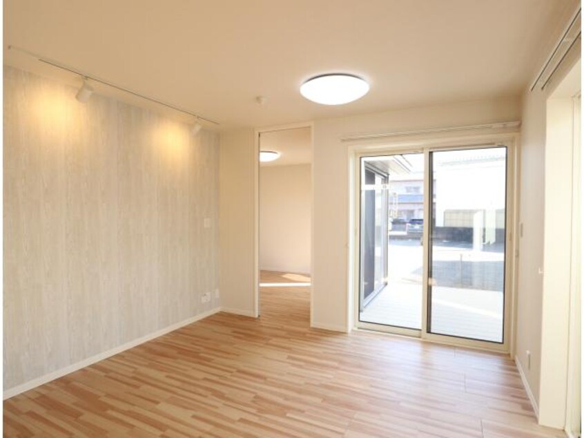  東海道本線/東静岡駅 徒歩18分 1階 築3年