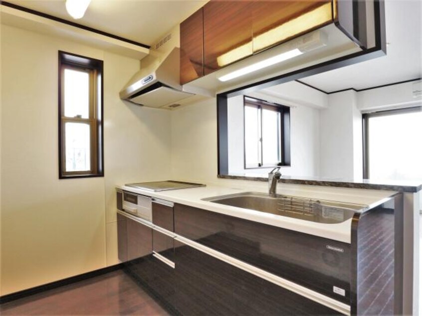  東海道本線/静岡駅 バス14分緑が丘下車:停歩2分 6階 築11年