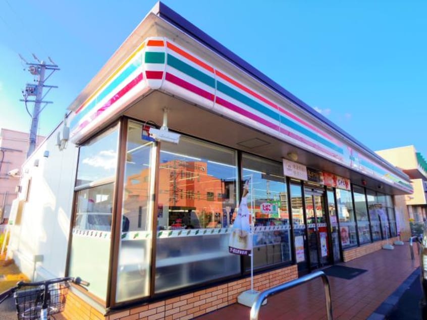 セブンイレブン焼津小柳津店(コンビニ)まで163m 東海道本線/西焼津駅 徒歩11分 2階 築3年