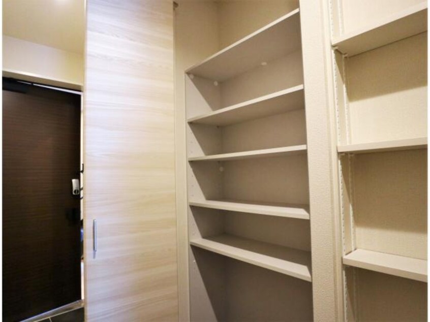  東海道本線/静岡駅 徒歩8分 1階 築2年