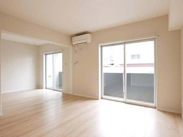  東海道本線/静岡駅 バス11分西中原下車:停歩5分 1階 築1年