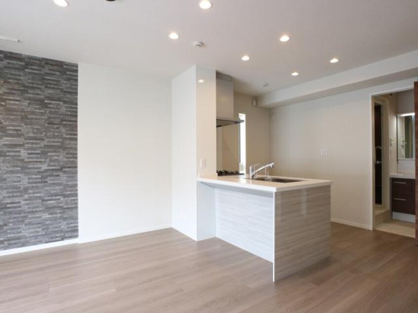  東海道本線/静岡駅 徒歩9分 3階 築1年