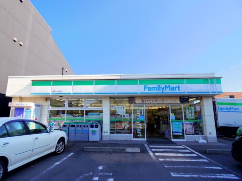 ファミリーマート静岡大坪南店(コンビニ)まで22m 東海道本線/静岡駅 徒歩15分 2階 築1年