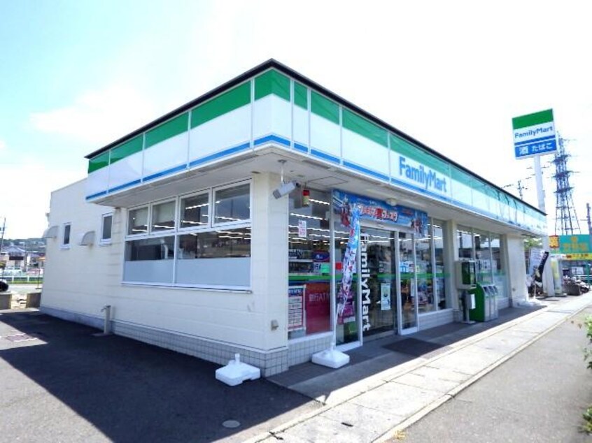 ファミリーマート小鹿店(コンビニ)まで234m 東海道本線/静岡駅 バス24分片山下車:停歩5分 2階 建築中