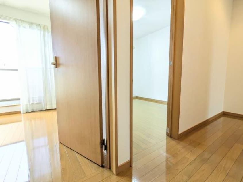  東海道本線/静岡駅 バス17分大里中学校下車:停歩5分 1-2階 築20年