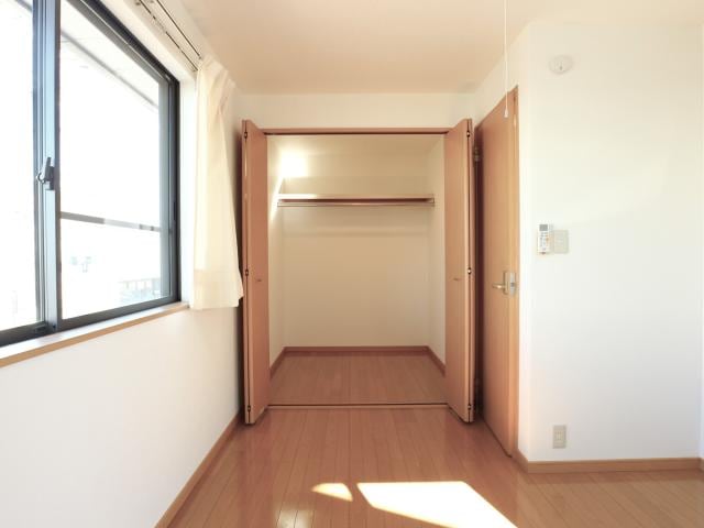  東海道本線/静岡駅 バス17分大里中学校下車:停歩5分 1-2階 築20年