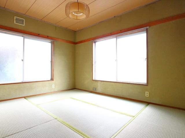  東海道本線/静岡駅 バス29分大谷小学校前下車:停歩6分 1-2階 築52年