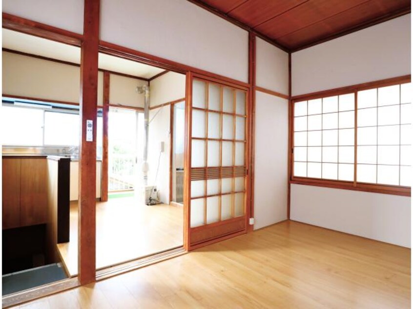  東海道本線/静岡駅 バス14分緑が丘下車:停歩4分 1-2階 築46年