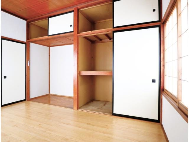  東海道本線/静岡駅 バス14分緑が丘下車:停歩4分 1-2階 築46年