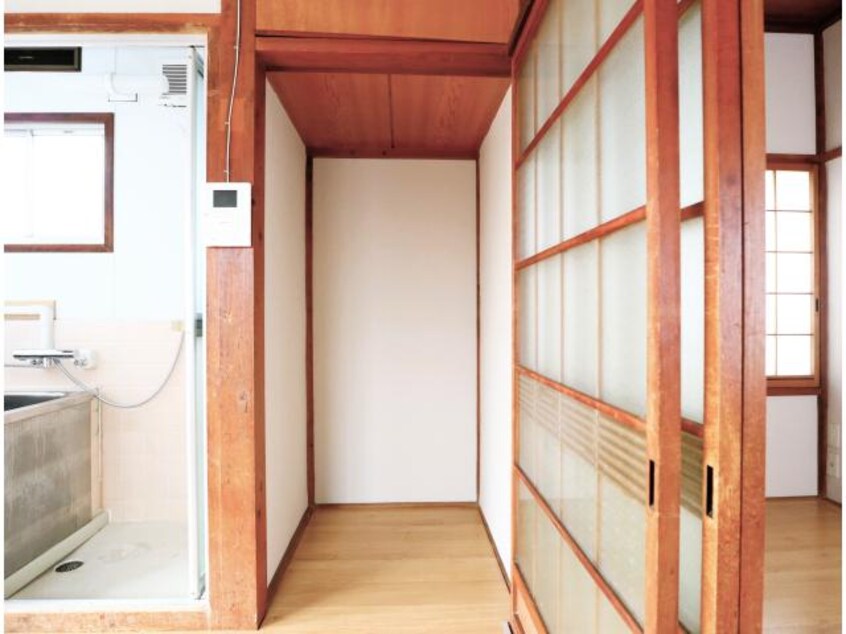  東海道本線/静岡駅 バス14分緑が丘下車:停歩4分 1-2階 築46年