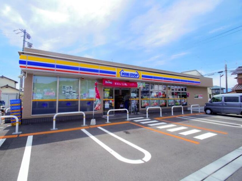 ミニストップ静岡宮川店(コンビニ)まで437m 東海道本線/静岡駅 バス28分井庄下車:停歩3分 1階 築35年