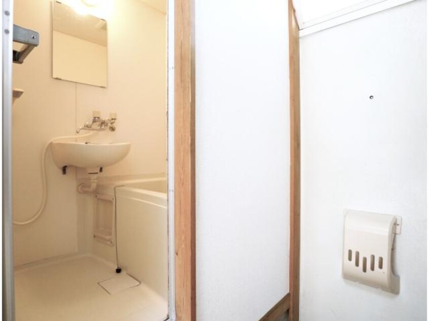  東海道本線/静岡駅 バス28分井庄下車:停歩3分 1階 築35年