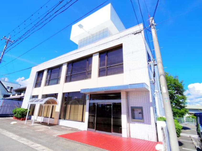 しずおか焼津信用金庫豊田支店(銀行)まで345m 東海道本線/西焼津駅 徒歩3分 1階 建築中