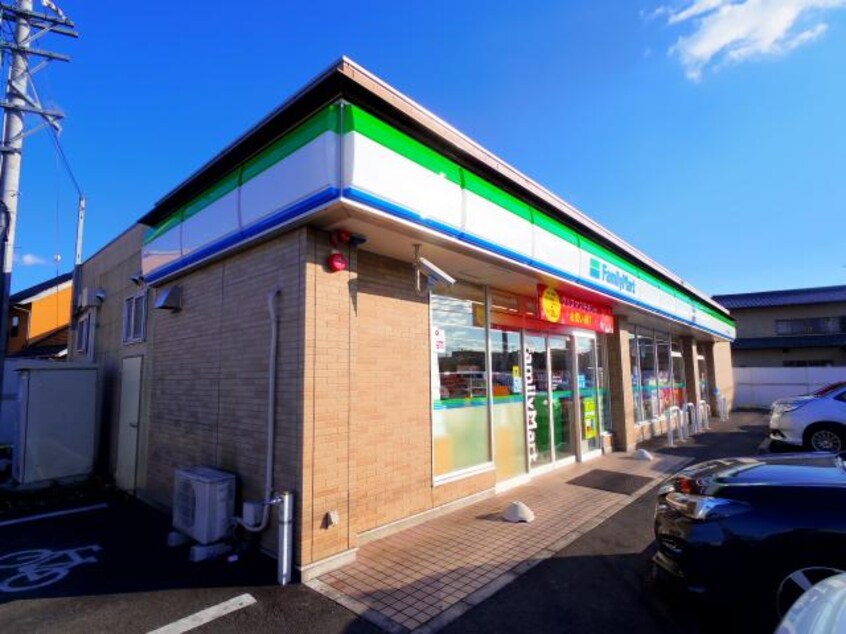 ファミリーマートシーガルドーム前店(コンビニ)まで833m 東海道本線/西焼津駅 徒歩12分 1階 建築中