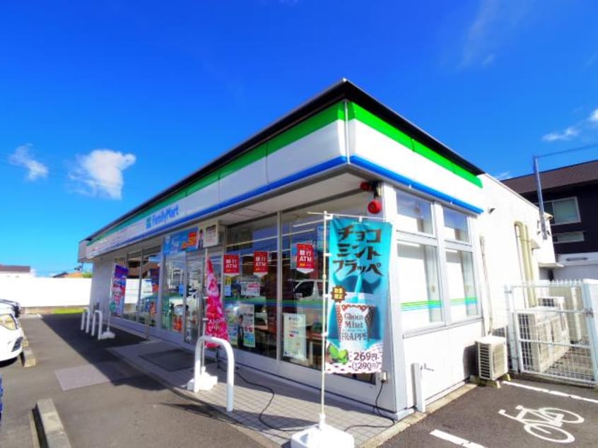 ファミリーマート焼津大覚寺店(コンビニ)まで79m 東海道本線/焼津駅 バス12分大覚寺下車:停歩6分 1階 1年未満