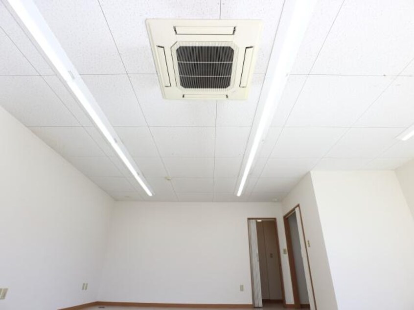  東海道本線/静岡駅 バス21分高松下車:停歩1分 1階 築36年