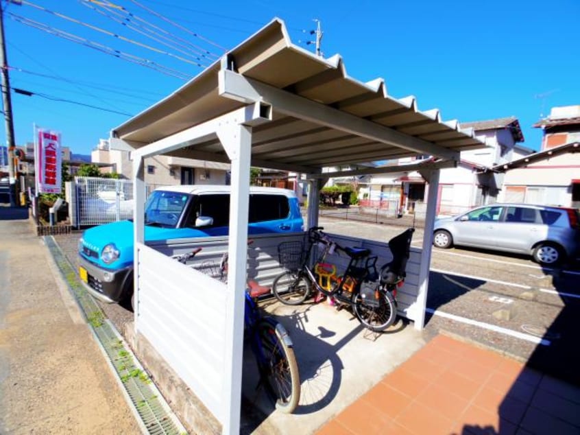  東海道本線/静岡駅 バス21分松富下車:停歩4分 1階 築25年