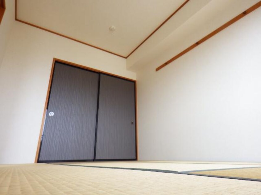  東海道本線/静岡駅 バス22分賤機南小学校前下車:停歩6分 4階 築25年