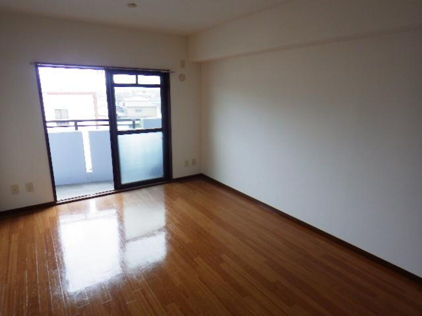  東海道本線/静岡駅 バス22分賤機南小学校前下車:停歩6分 4階 築25年