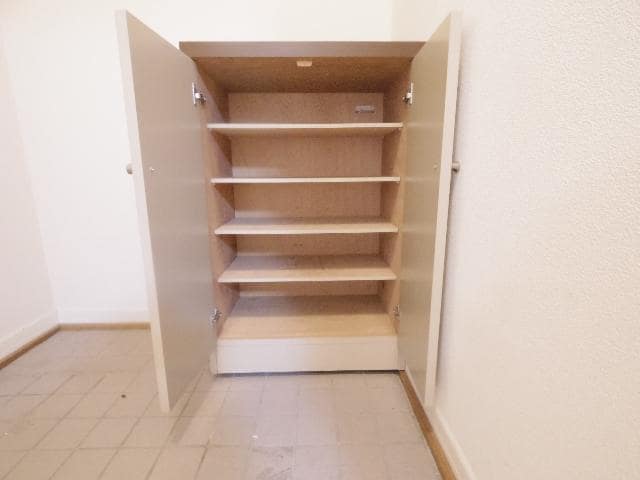  東海道本線/静岡駅 バス23分千代二丁目下車:停歩4分 2階 築31年