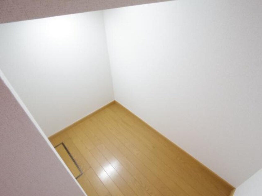  静鉄バス（静岡市）/服織小学校入口 徒歩2分 2階 築21年