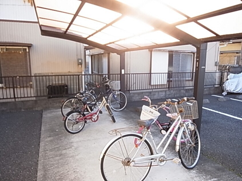  東海道本線/静岡駅 バス20分御新田下車:停歩2分 1階 築27年