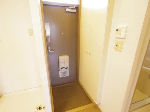  東海道本線/静岡駅 バス20分御新田下車:停歩2分 1階 築27年