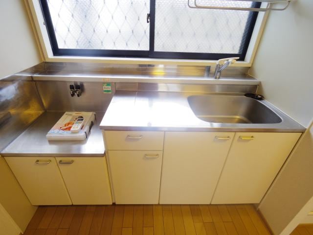  東海道本線/静岡駅 バス20分御新田下車:停歩2分 1階 築27年