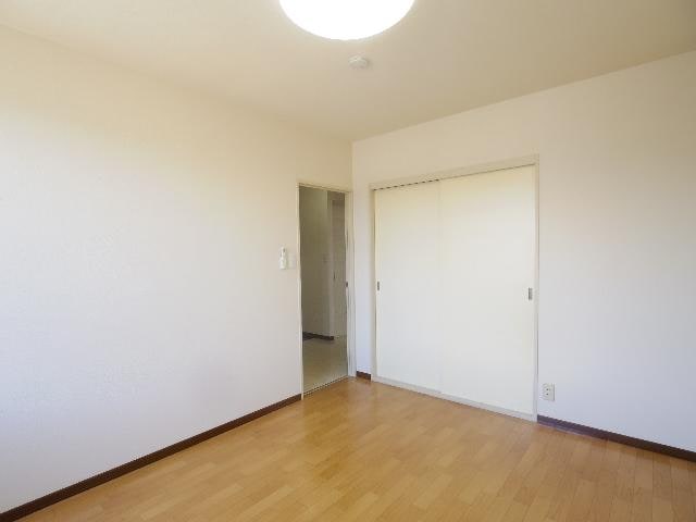  東海道本線/静岡駅 バス20分御新田下車:停歩6分 2階 築32年