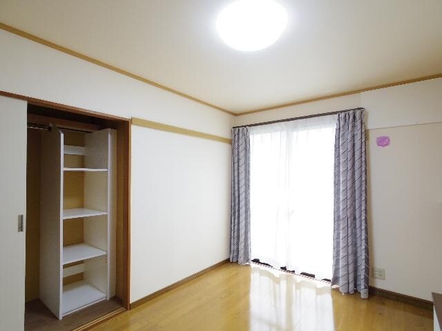  東海道本線/安倍川駅 徒歩27分 2階 築33年