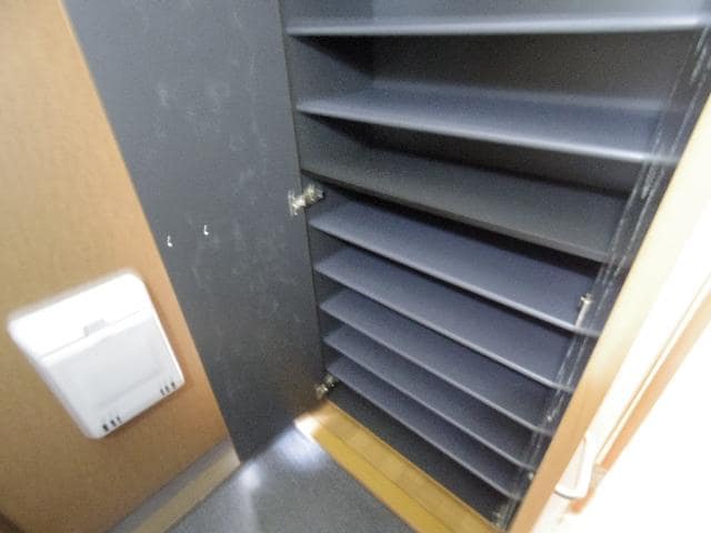  東海道本線/静岡駅 バス26分県工業技術研究所下車:停歩1分 1階 築22年