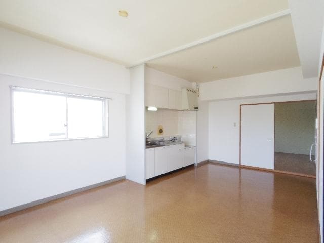  東海道本線/静岡駅 バス15分本通六丁目下車:停歩5分 4階 築40年