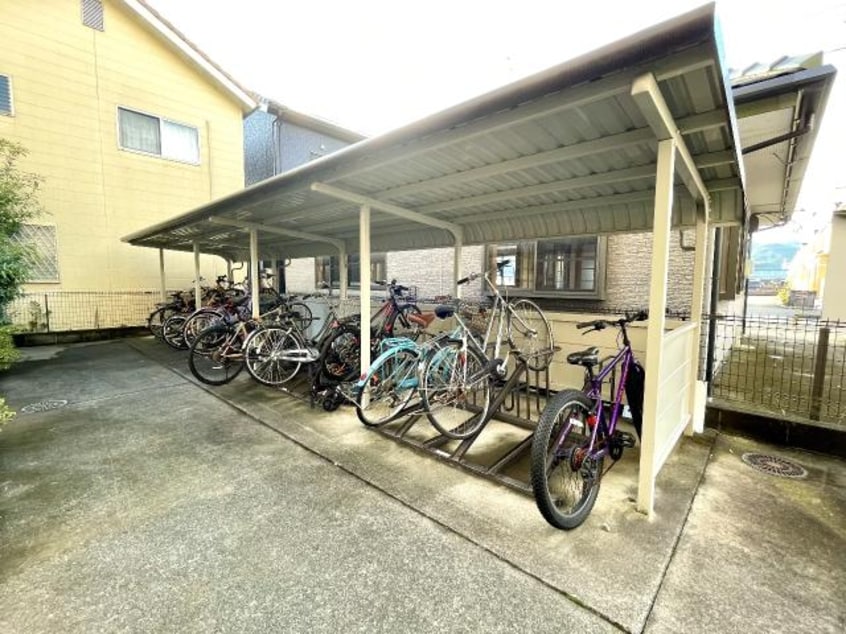  東海道本線/静岡駅 バス22分秋山町下車:停歩8分 1階 築21年