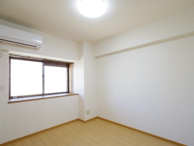  東海道本線/静岡駅 バス22分秋山町下車:停歩8分 1階 築21年