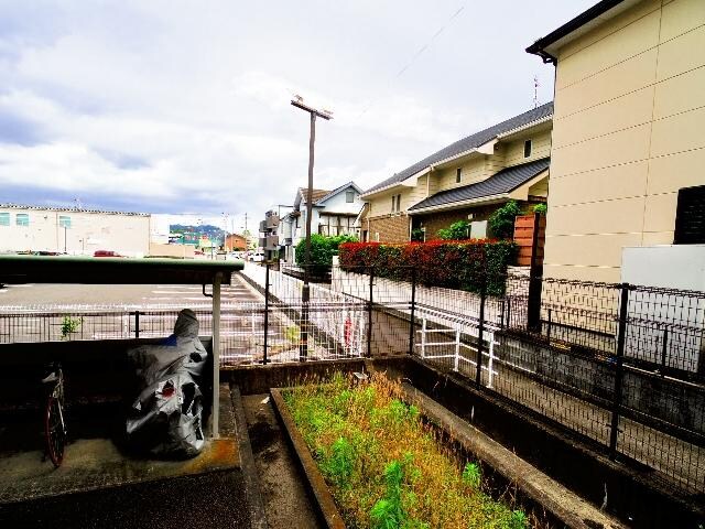  東海道本線/静岡駅 バス19分柳新田下車:停歩4分 1階 築25年