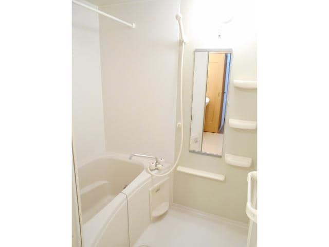  東海道本線/静岡駅 バス24分向敷地下車:停歩2分 2階 築20年