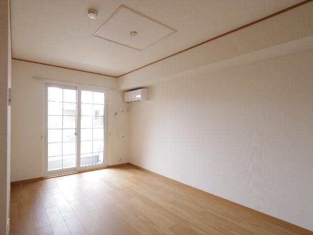  東海道本線/静岡駅 バス24分向敷地下車:停歩2分 1階 築20年