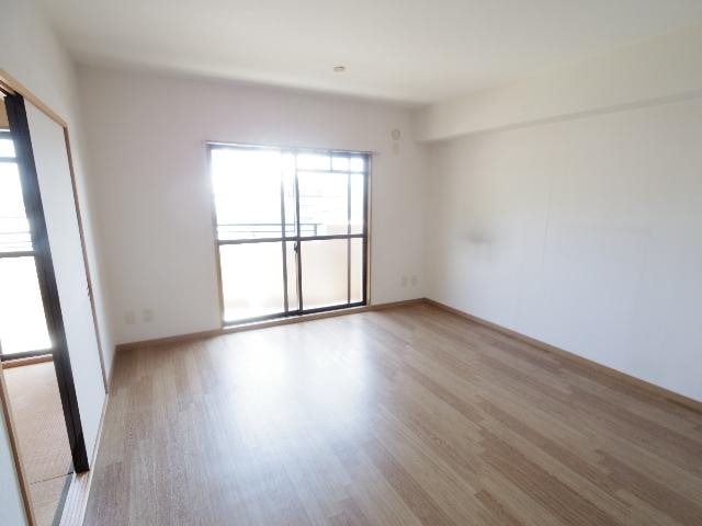  東海道本線/静岡駅 バス17分籠上下車:停歩2分 4階 築24年