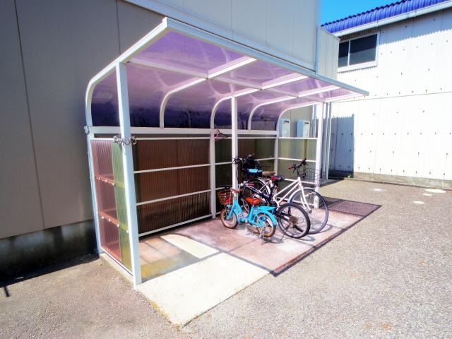  東海道本線/静岡駅 バス20分新伝馬北下車:停歩2分 1階 築33年