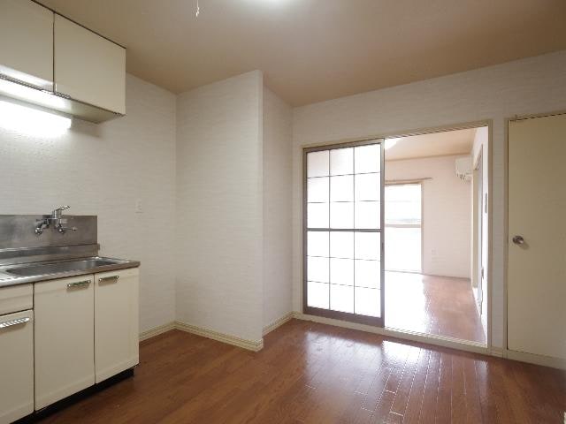  東海道本線/静岡駅 バス20分新伝馬北下車:停歩2分 1階 築33年