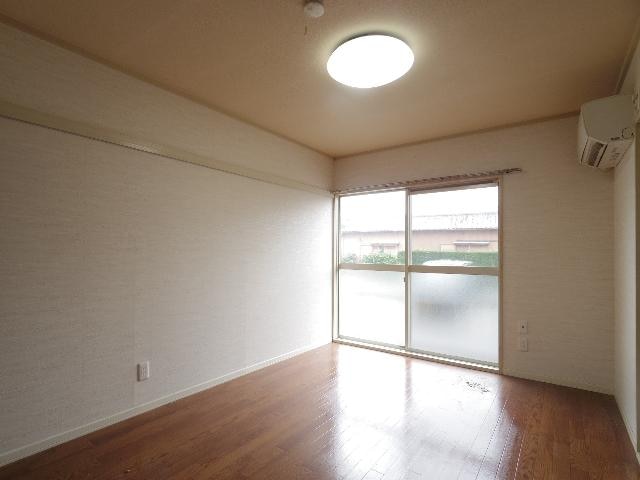  東海道本線/静岡駅 バス20分新伝馬北下車:停歩2分 1階 築33年